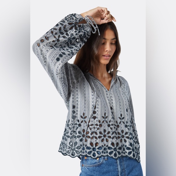 JOIE ~ Ogdine Long Sleeves Top - Picture 2 of 6